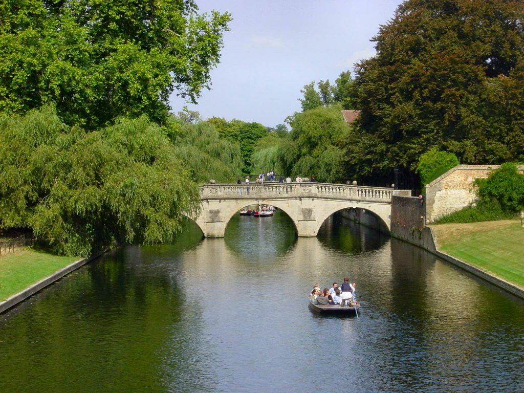 Trips out of London: visit River Cam in Cambridge 