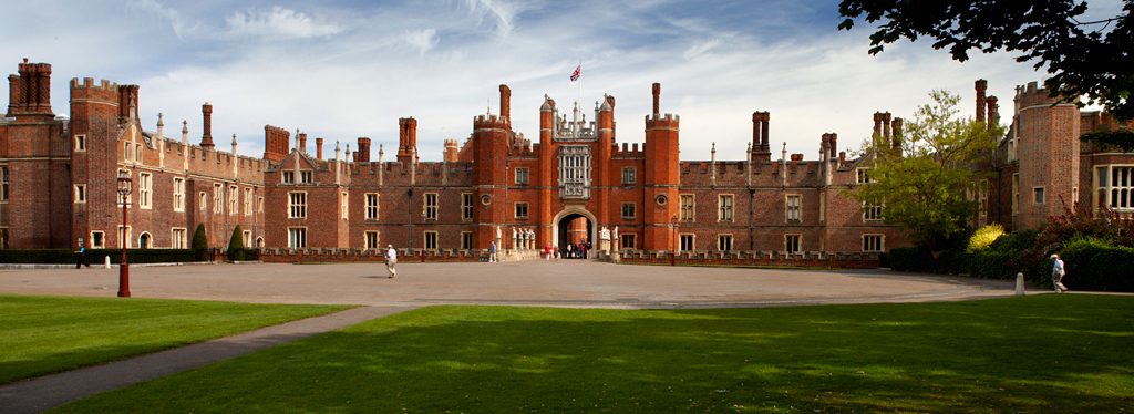 Trips out of London: visit Hampton Court Palace