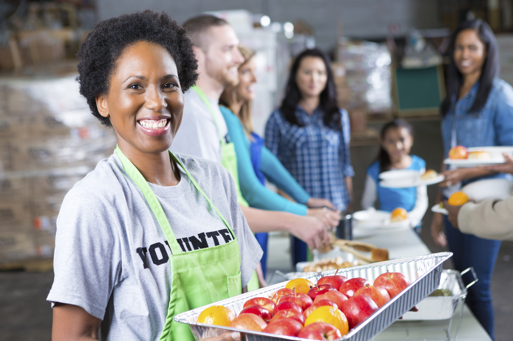 Volunteering activities. Волонтеры США. Charity and Volunteers. Столовая волонтеры. Volunteer and a person.