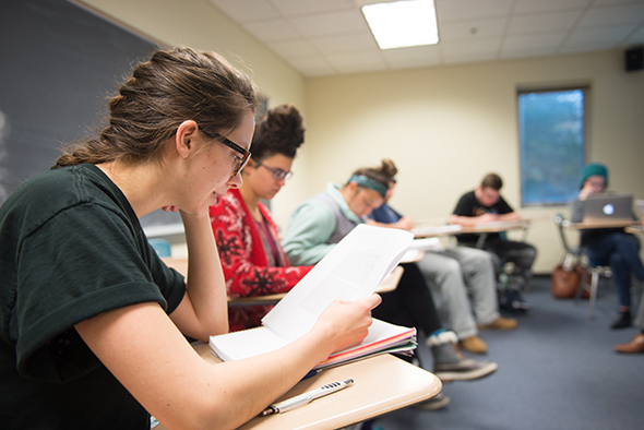 Illinois State student reading