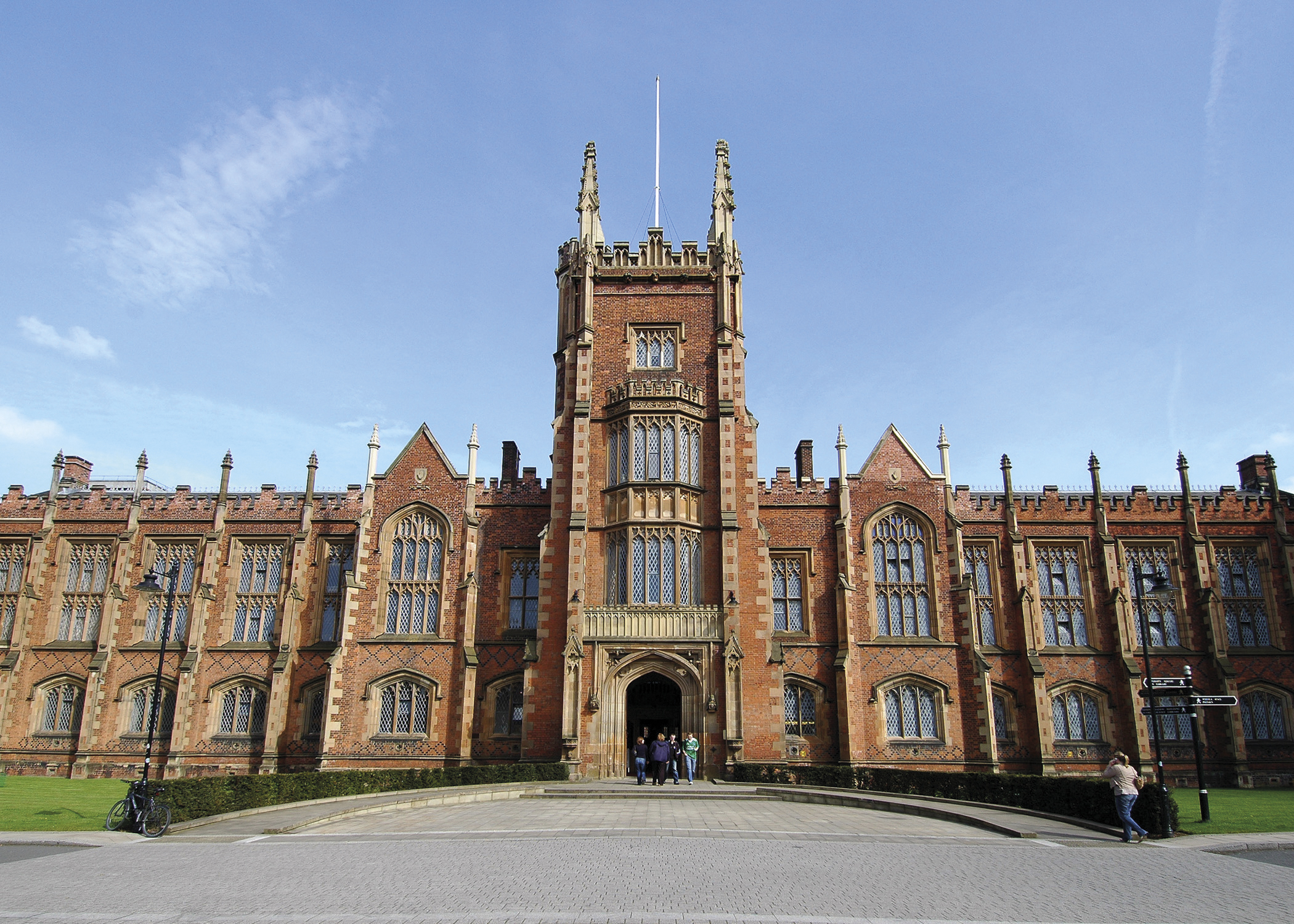 top courses at Queen's University Belfast